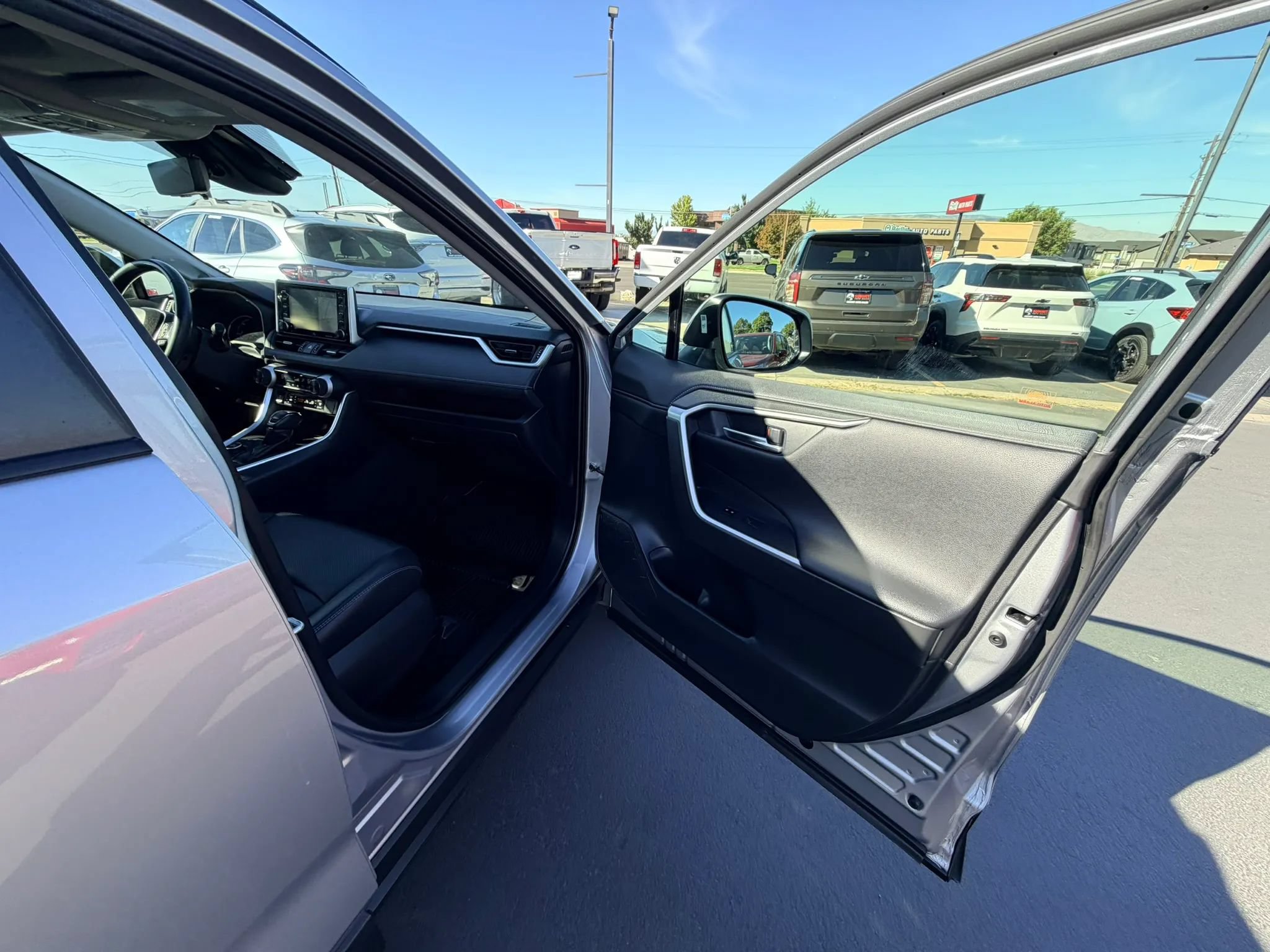 Used 2021 Toyota RAV4 Limited AWD/4WD image 25