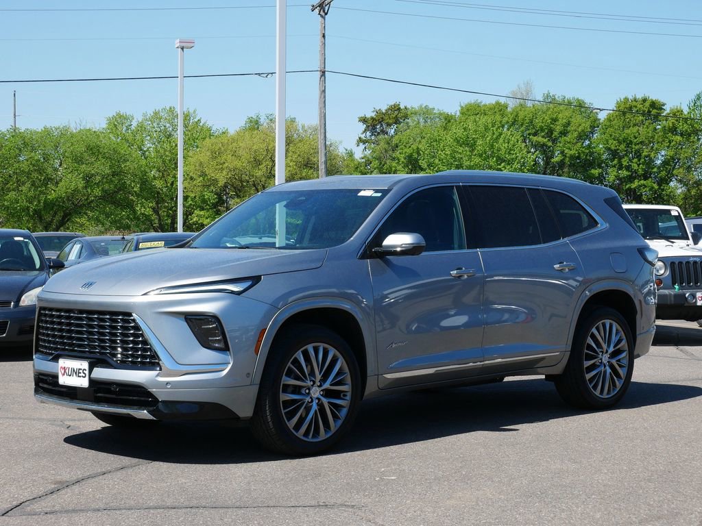 Used 2025 Buick Enclave Avenir w/ Super Cruise Package AWD/4WD image 5