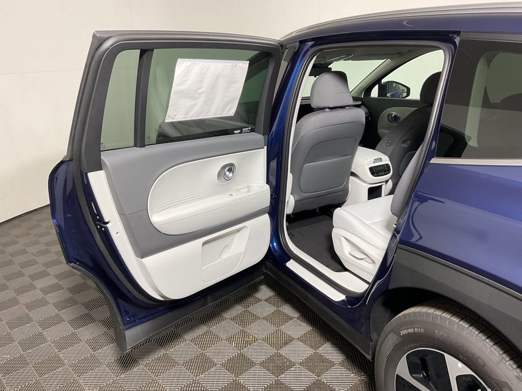 New 2026 Hyundai Ioniq 9 SE image 32
