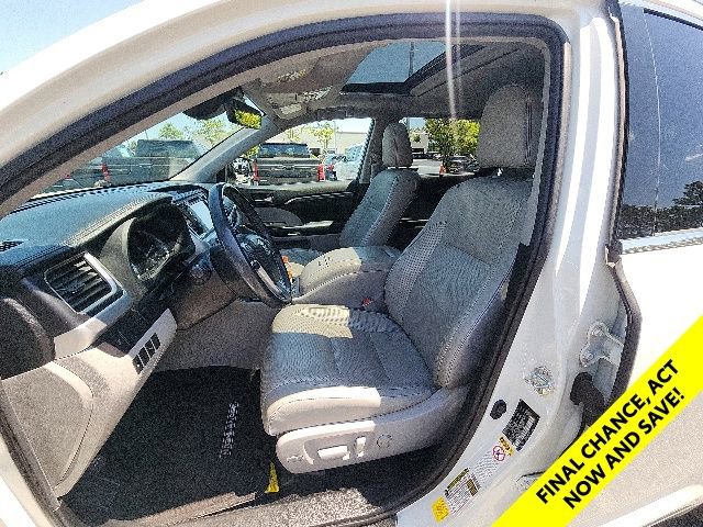 Used 2019 Toyota Highlander Limited AWD/4WD image 25