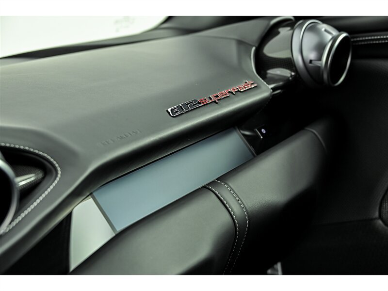 Used 2019 Ferrari 812 Superfast RWD image 36