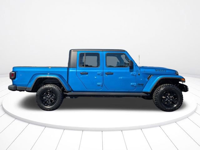 Used 2022 Jeep Gladiator Willys AWD/4WD video 2
