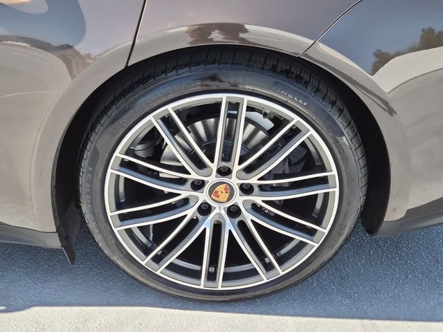 Used 2023 Porsche Panamera image 11