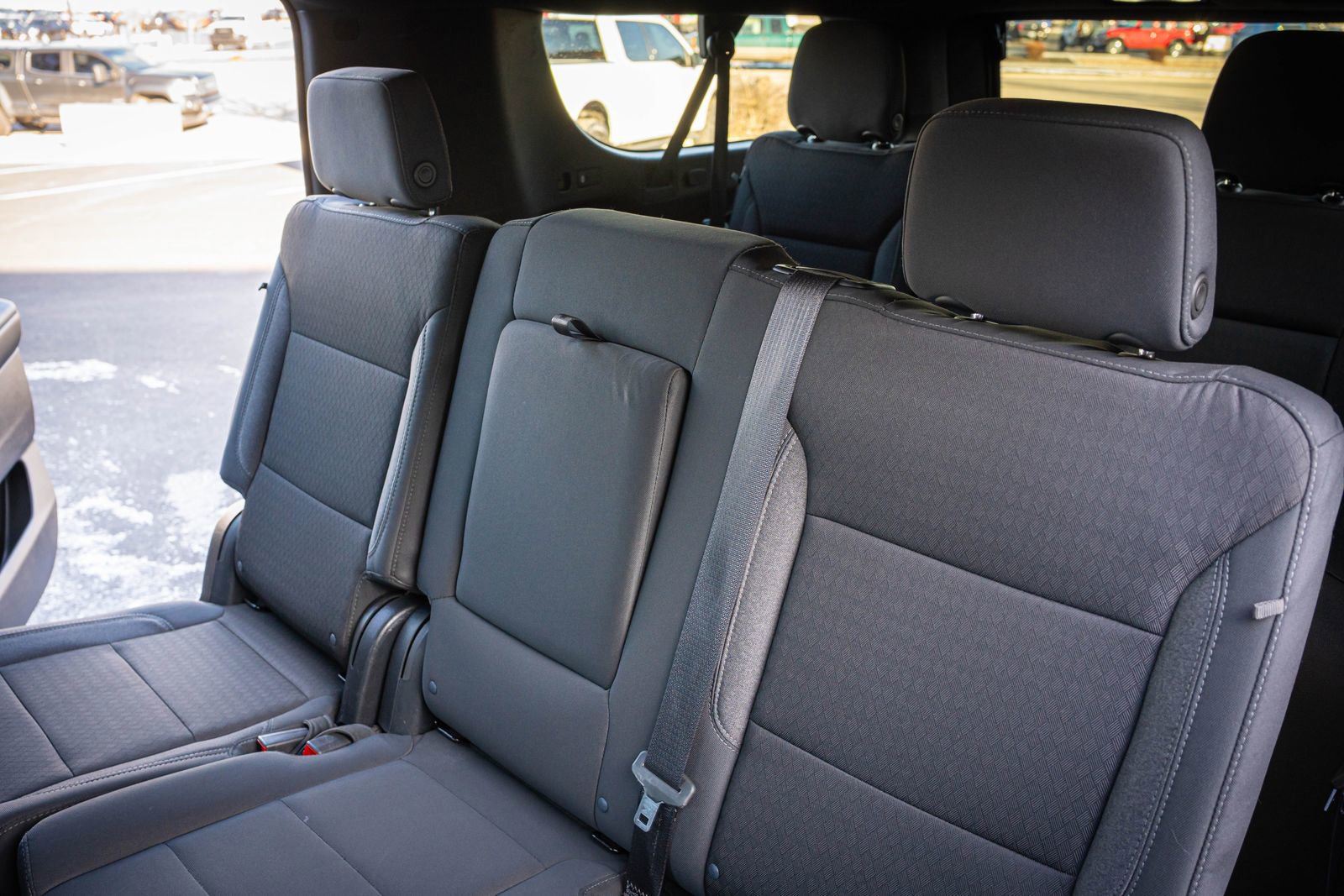 Used 2023 GMC Yukon XL SLE AWD/4WD image 25