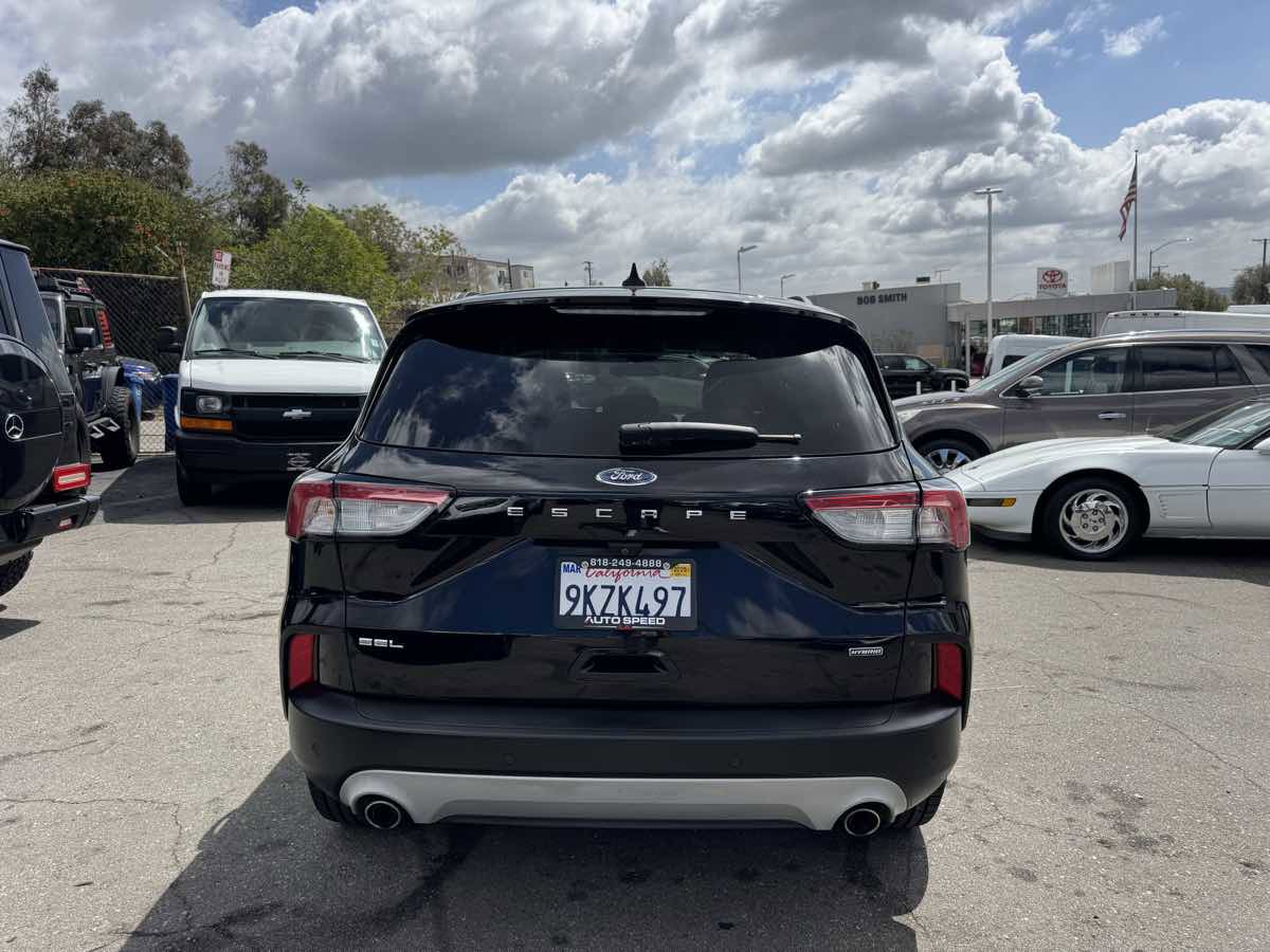 Used 2021 Ford Escape SEL image 5