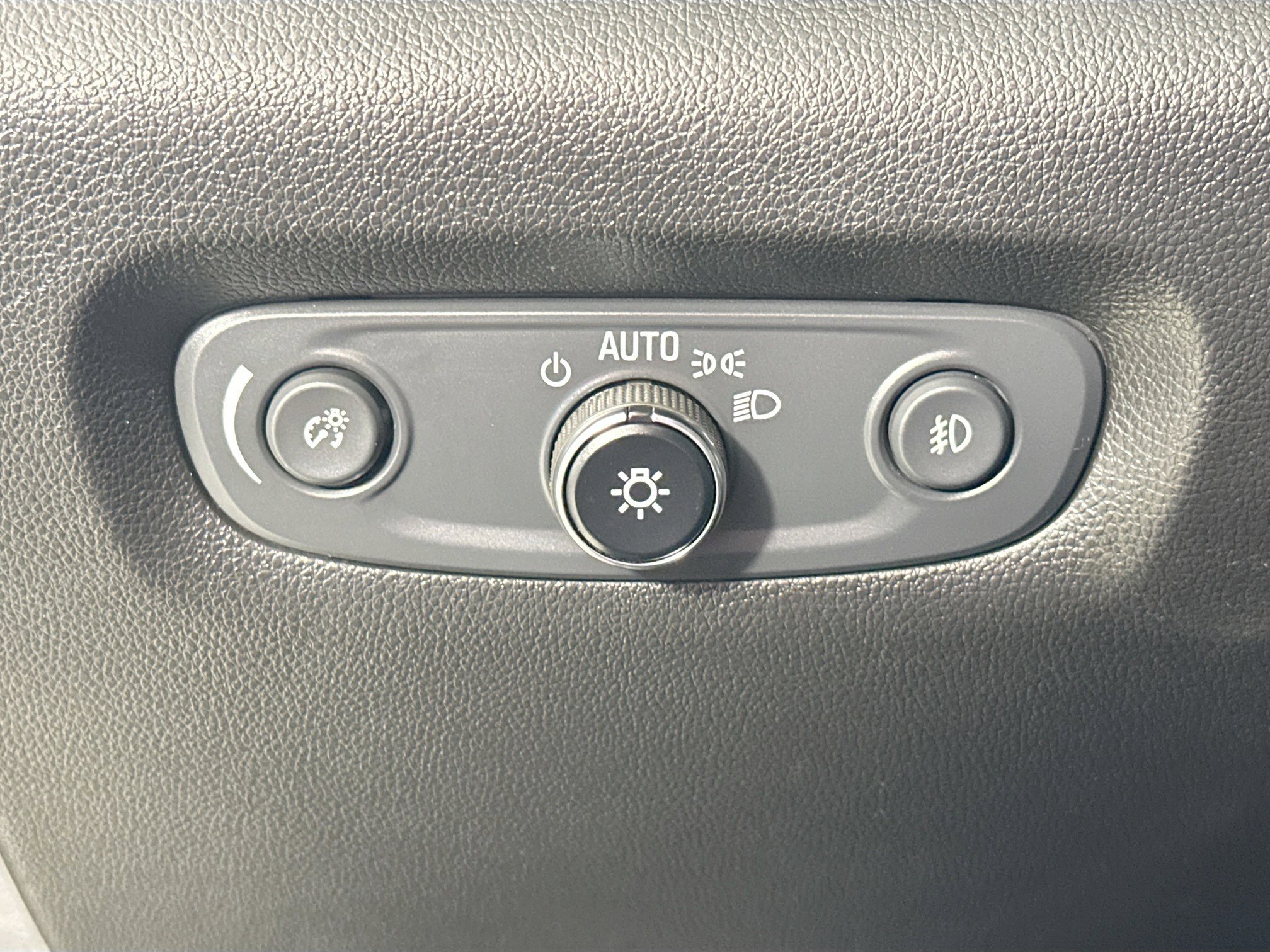 Used 2019 Chevrolet Traverse Premier w/ Driver Confidence II Package image 10