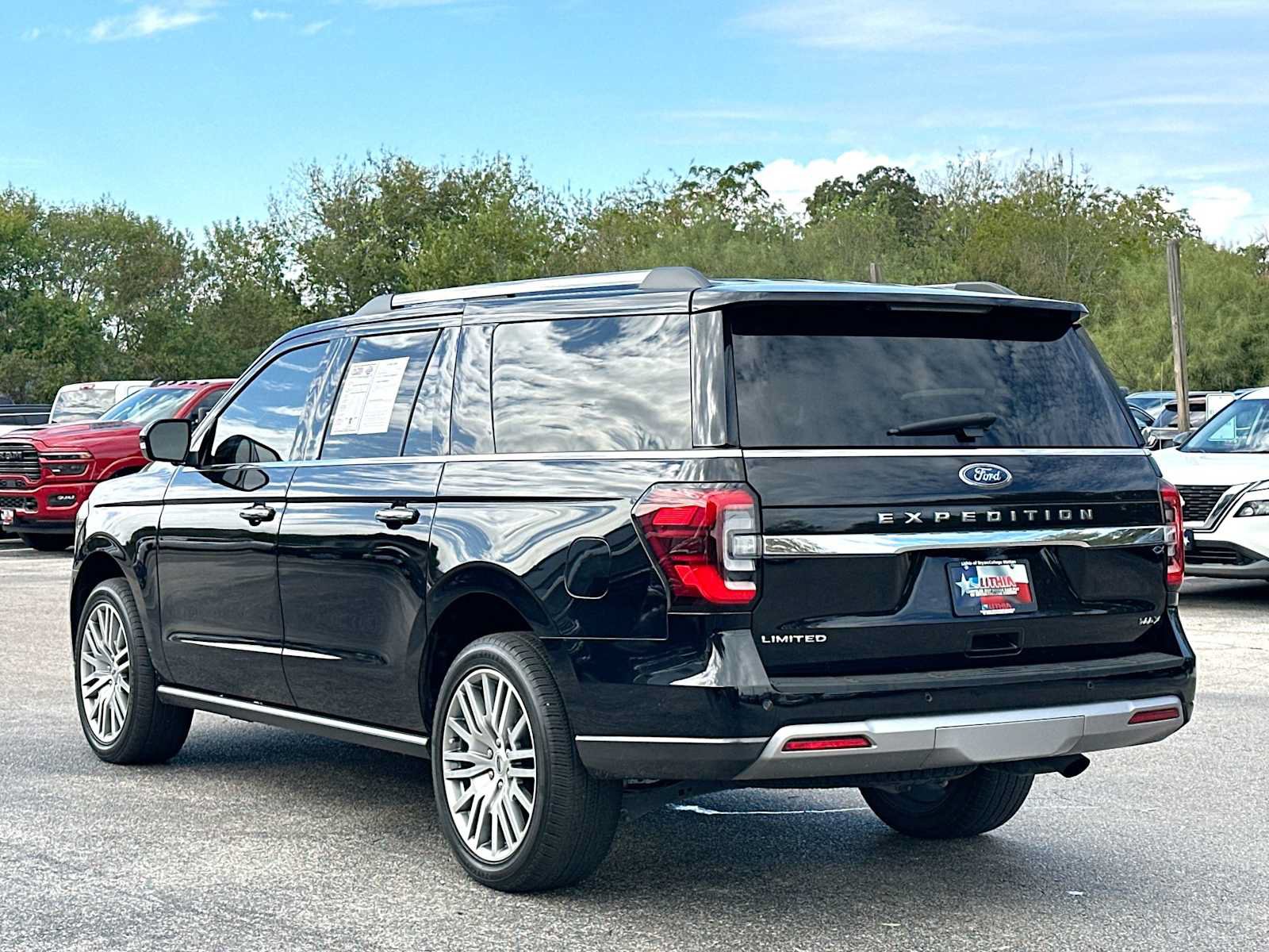 Used 2022 Ford Expedition Max Limited AWD/4WD image 13