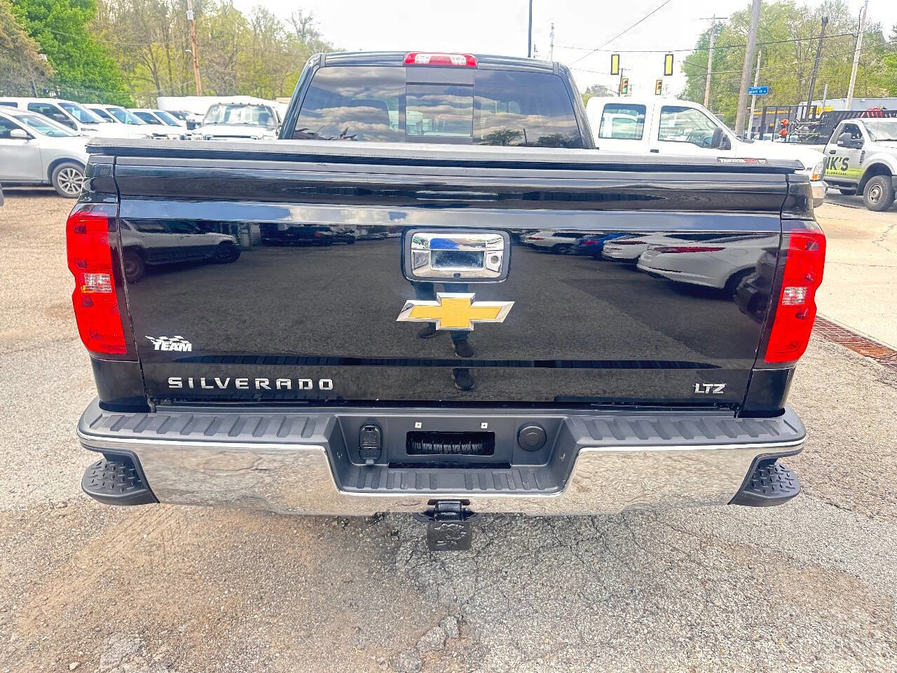 Used 2015 Chevrolet Silverado 1500 LTZ AWD/4WD image 6