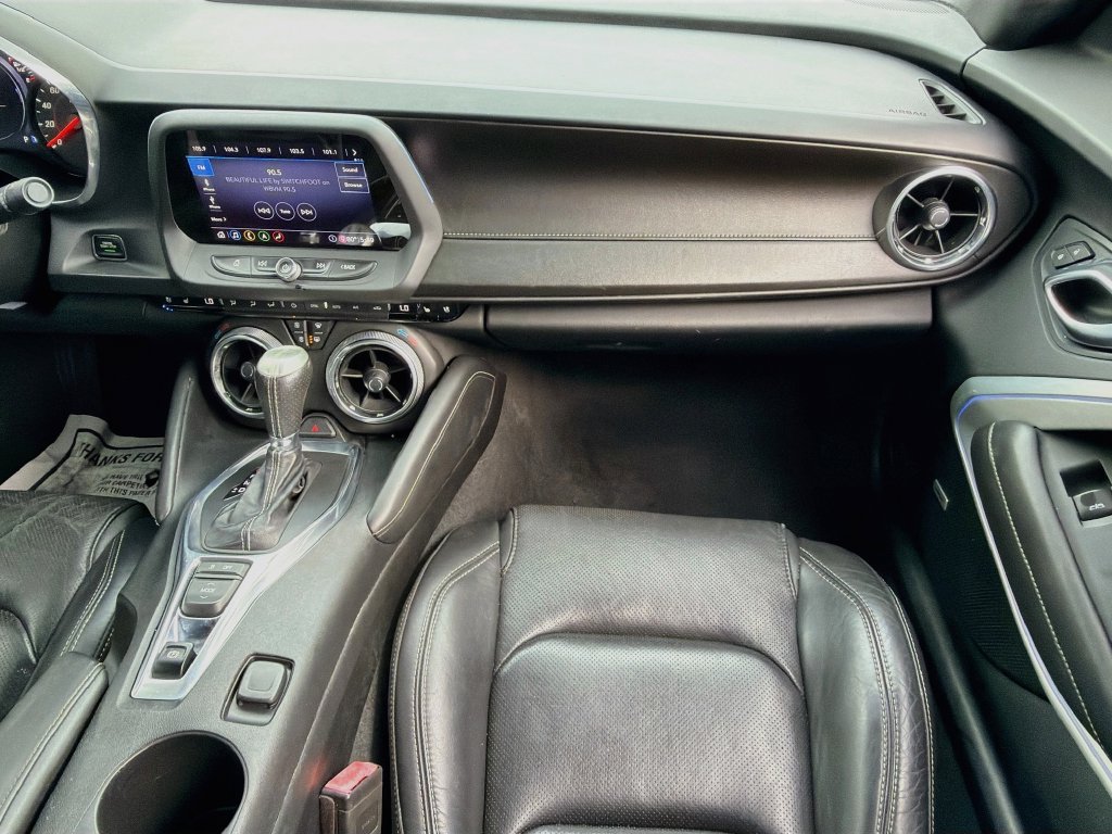 Used 2020 Chevrolet Camaro SS RWD image 17