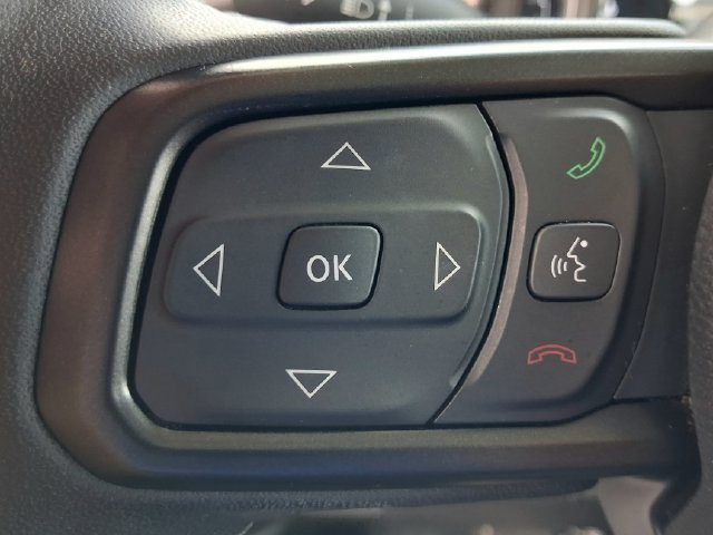 Used 2025 Jeep Gladiator Sport AWD/4WD image 10