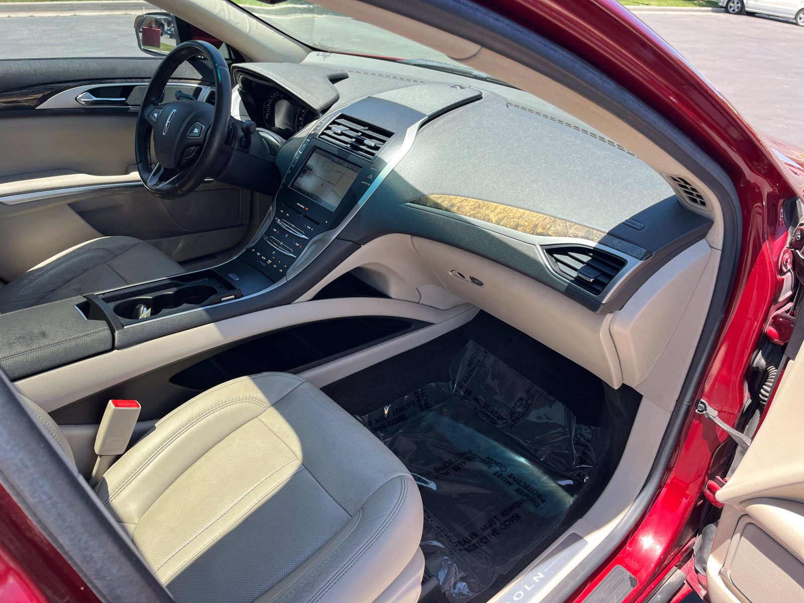 Used 2016 Lincoln MKZ w/ Equipment Group 300A Reserve FWD image 29