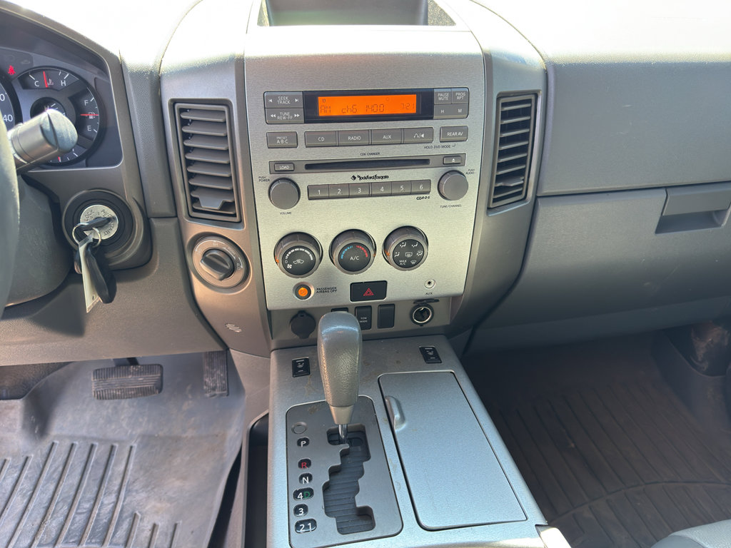 Used 2005 Nissan Titan LE w/ (R02) LE Off-Road Pkg image 17