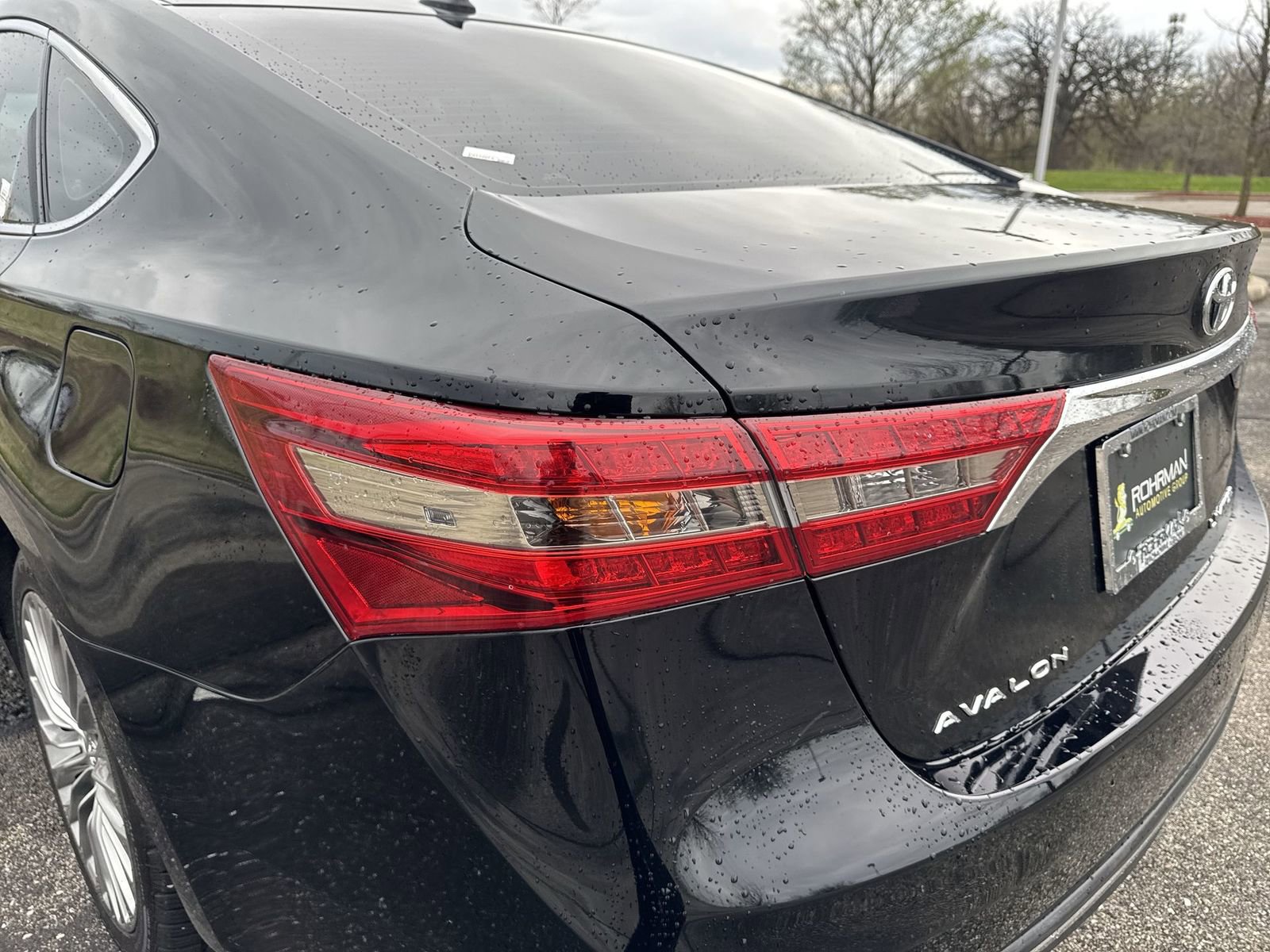 Used 2016 Toyota Avalon Limited w/ Toyota Safety Sense Package image 28