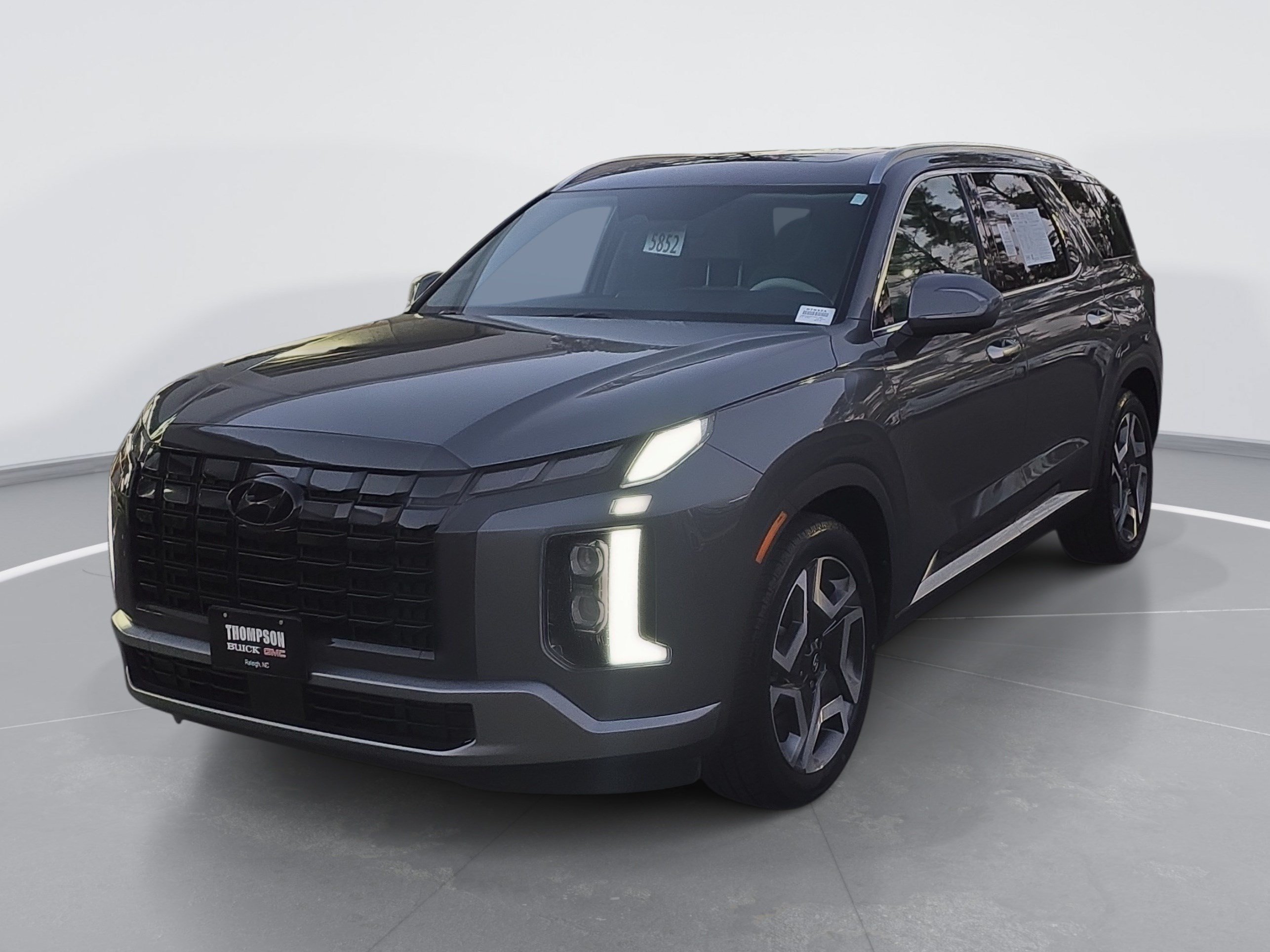 Used 2025 Hyundai Palisade Limited AWD/4WD image 7