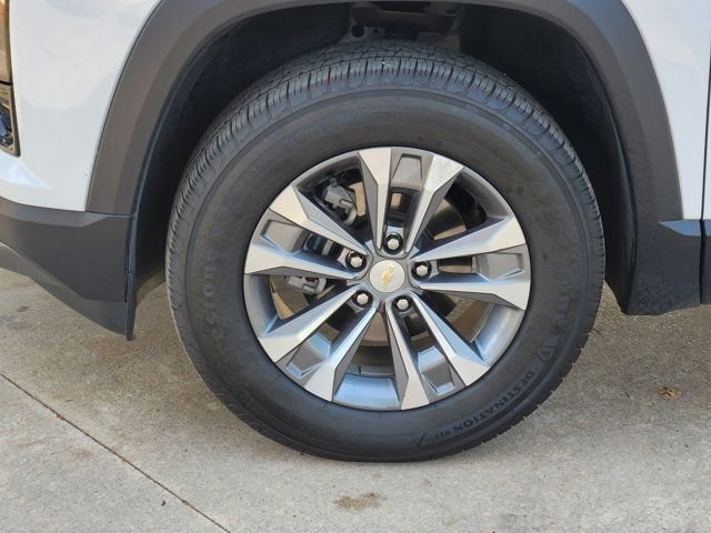 Used 2025 Chevrolet Equinox LT w/ Safety and Technology Package image 17
