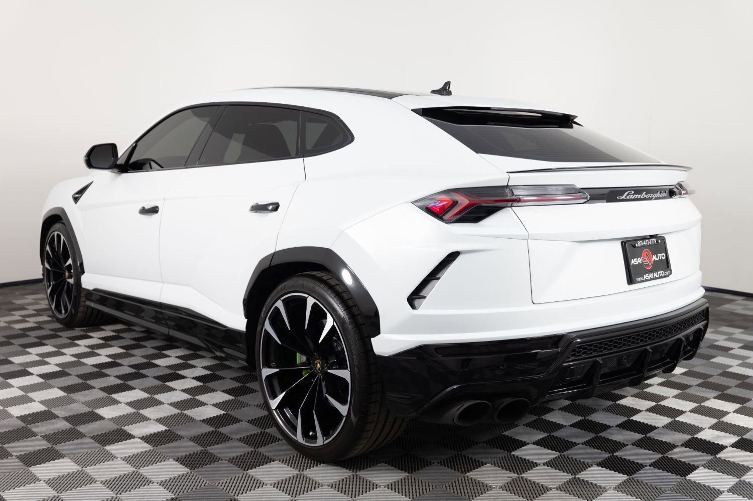 Used 2021 Lamborghini Urus AWD/4WD image 5