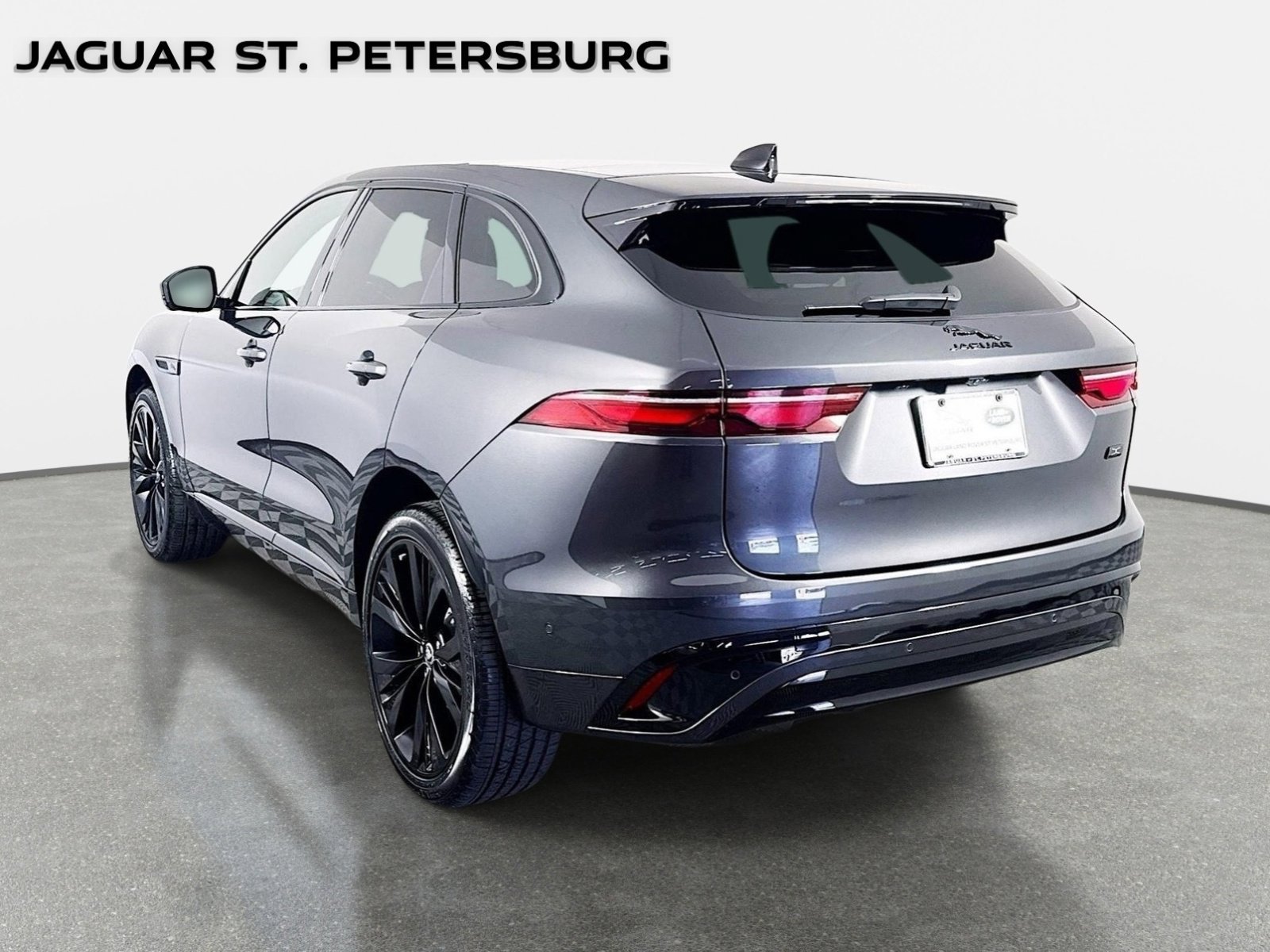 Used 2026 Jaguar F-PACE R-Dynamic S AWD/4WD image 7