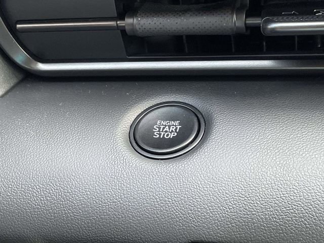 Used 2026 Hyundai Elantra Sport image 8