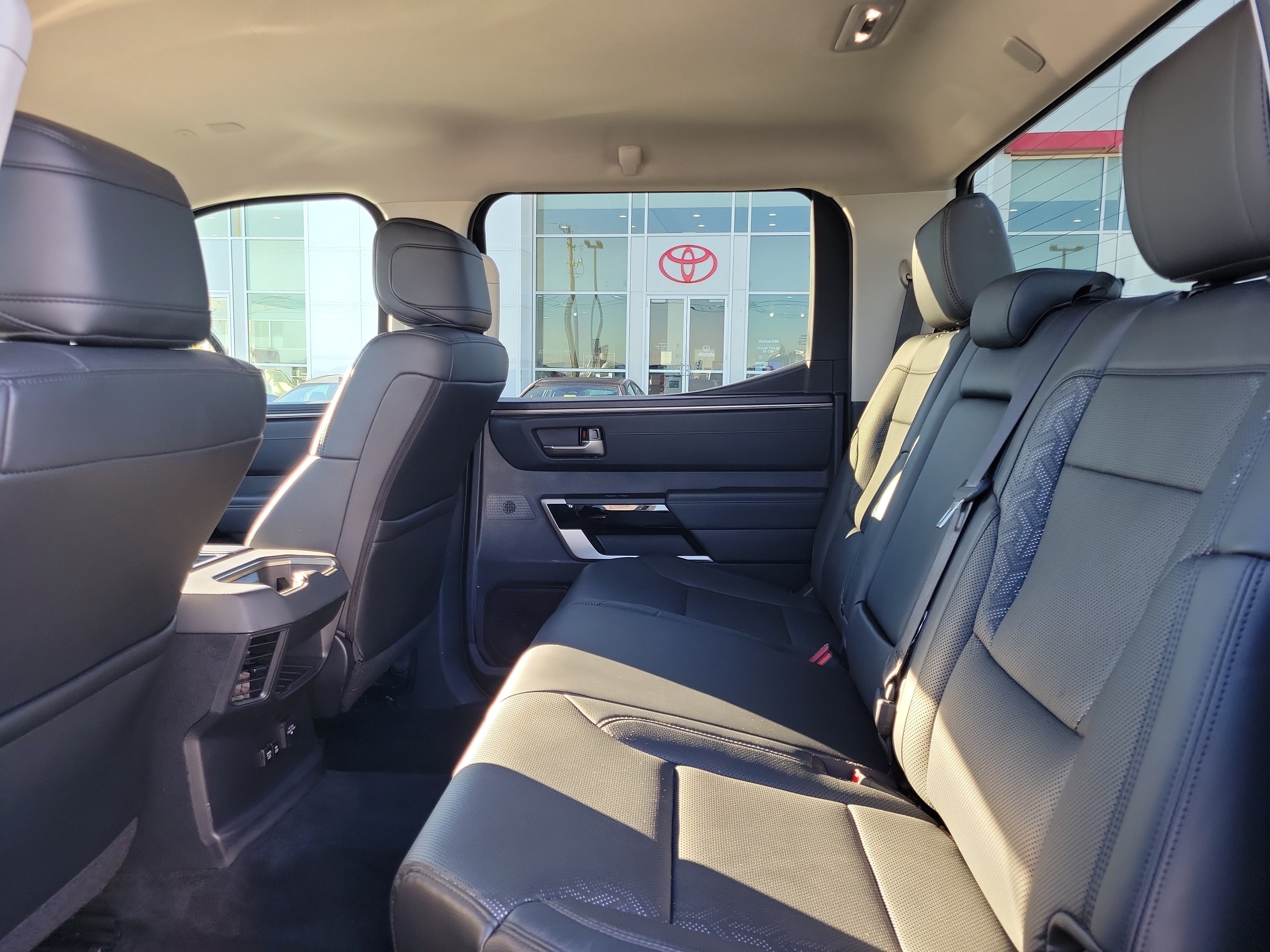 Used 2023 Toyota Tundra Limited AWD/4WD image 11