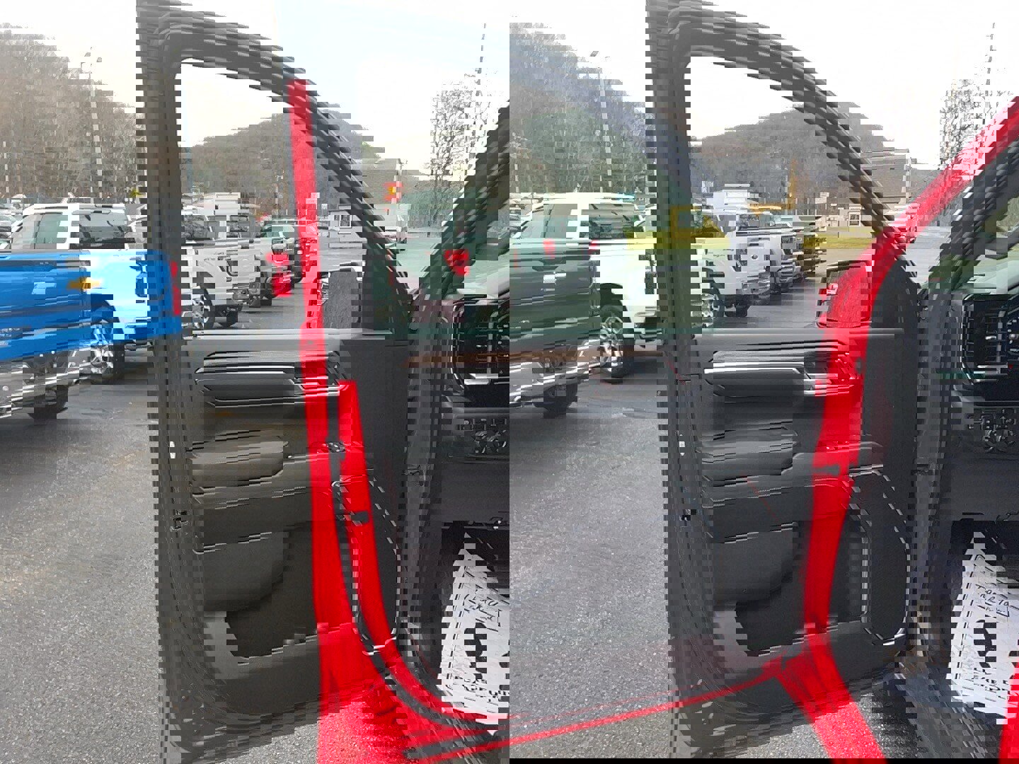 Used 2022 Chevrolet Silverado 1500 LT image 10