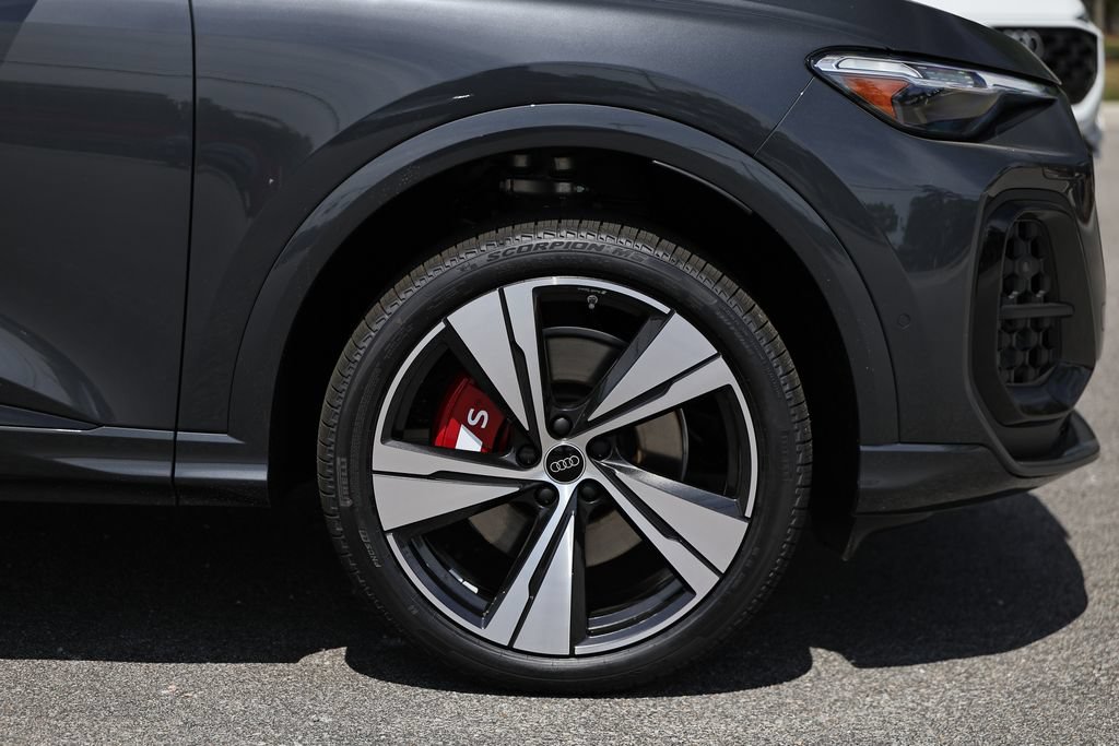 New 2026 Audi SQ5 Premium Plus AWD/4WD image 5