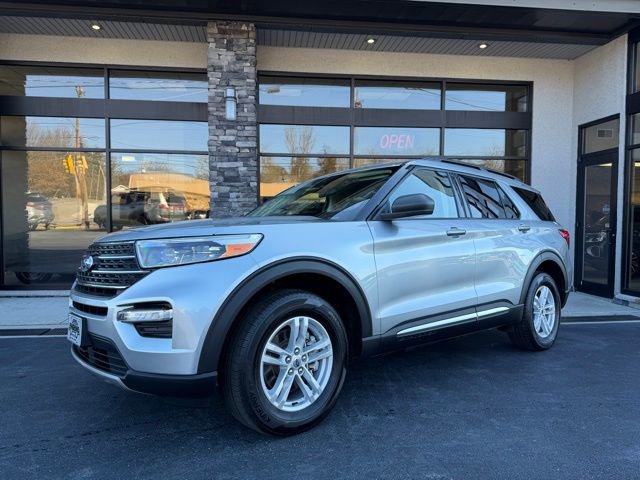 Used 2023 Ford Explorer XLT w/ Equipment Group 202A image 15
