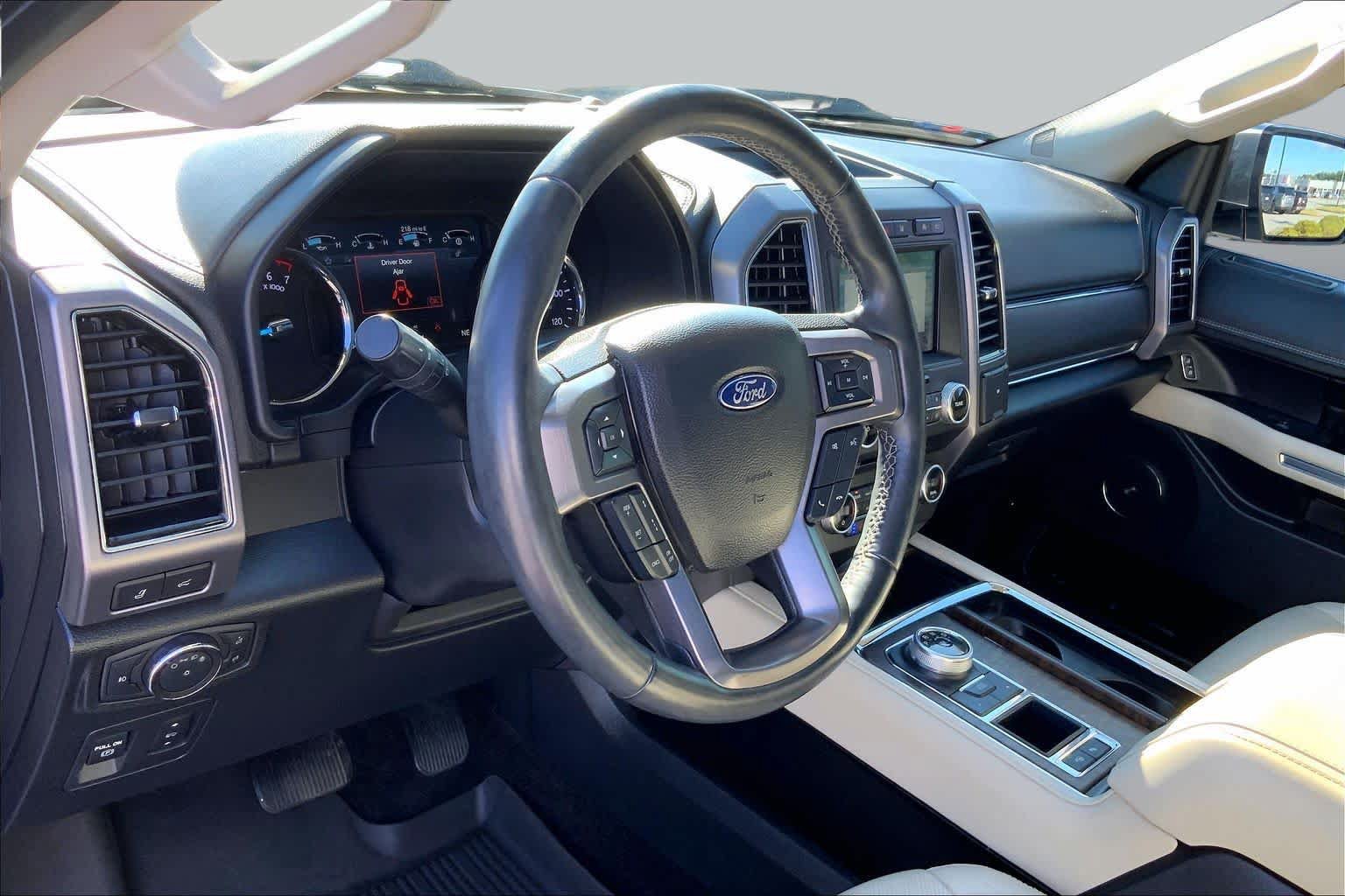 Used 2018 Ford Expedition Platinum RWD image 15