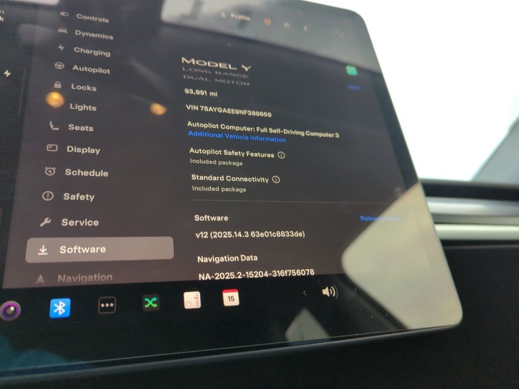 Used 2022 Tesla Model Y Long Range image 9