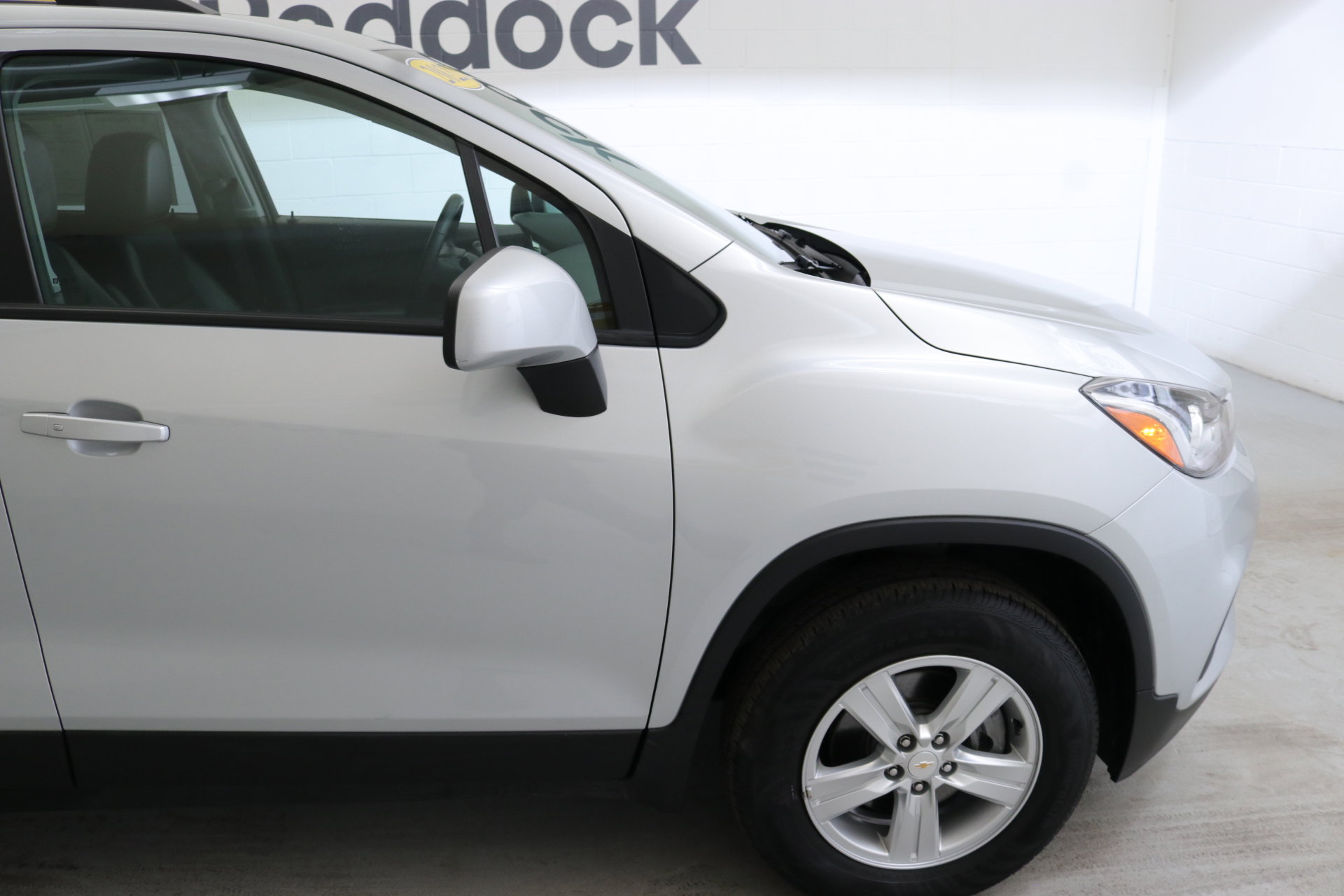 Used 2022 Chevrolet Trax LT w/ LT Convenience Package image 10