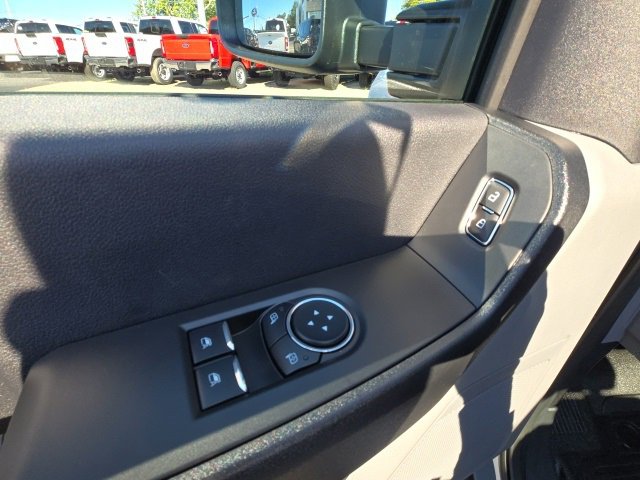 New 2026 Ford F550 4x4 Regular Cab Super Duty image 10