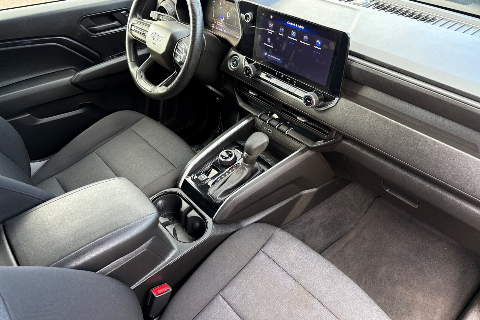 Used 2023 Chevrolet Colorado Trail Boss w/ Technology Package AWD/4WD image 15