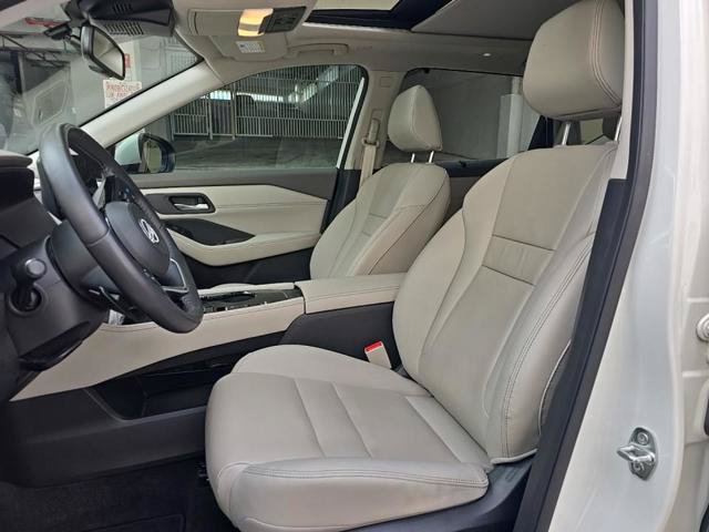 Used 2023 Nissan Rogue SL w/ SL Premium Package FWD image 3