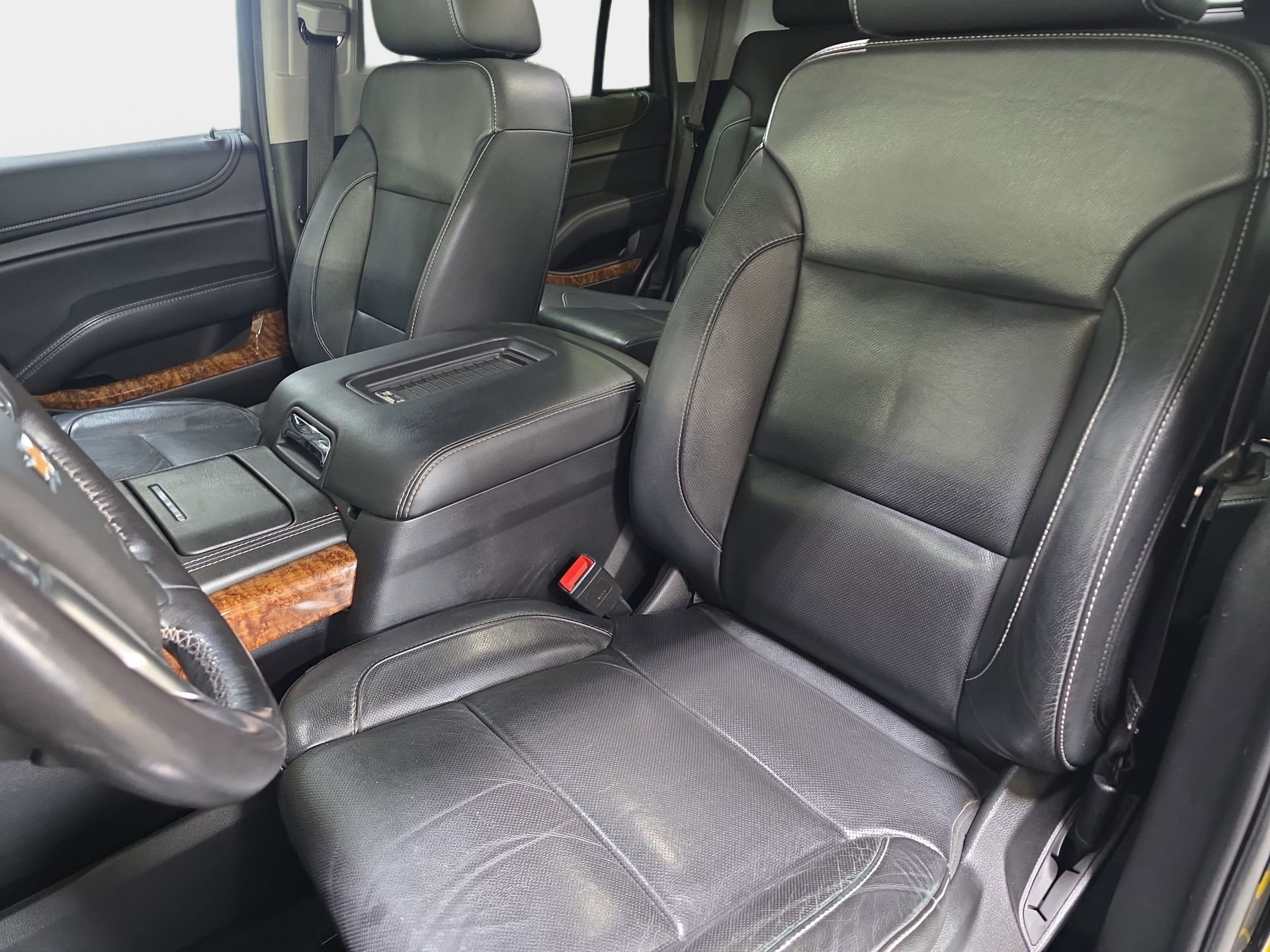 Used 2020 Chevrolet Tahoe Premier w/ 6.2L Performance Package AWD/4WD image 15