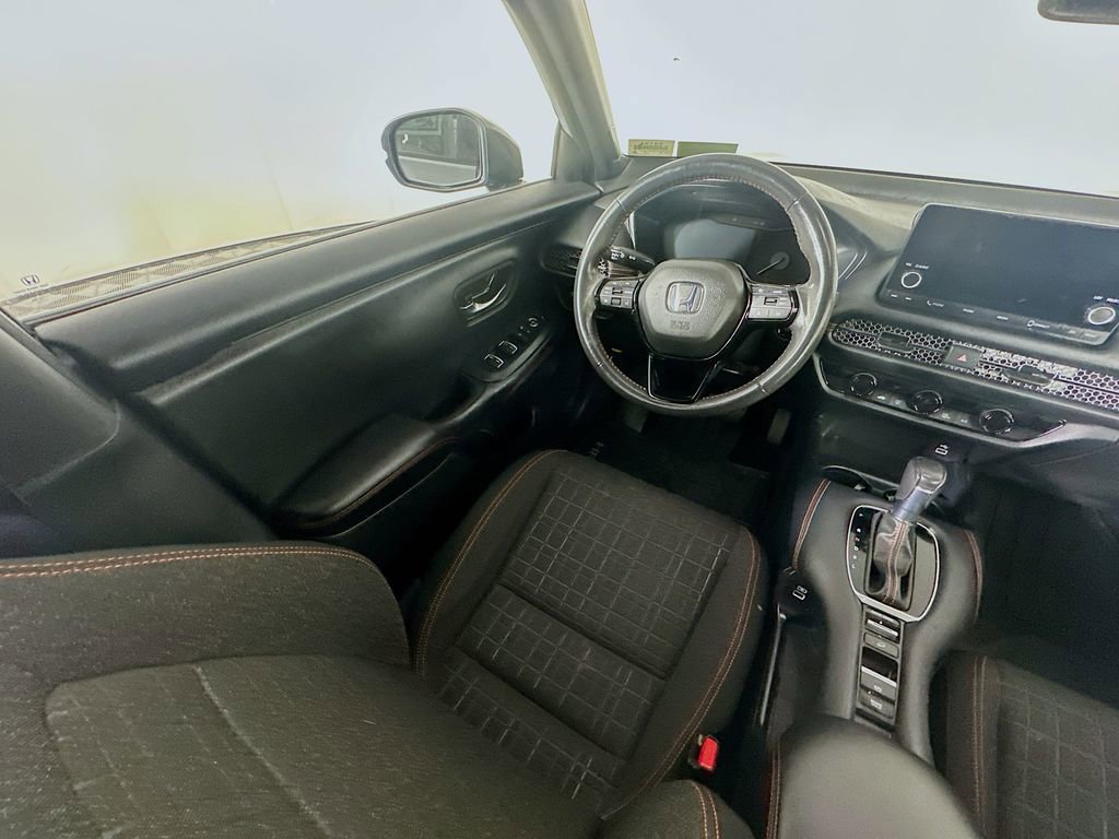 Used 2023 Honda HR-V Sport image 9