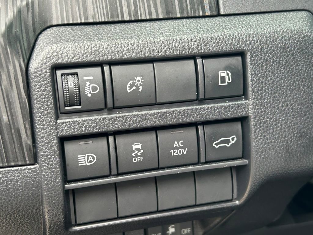 Used 2025 Toyota 4Runner 4WD image 30