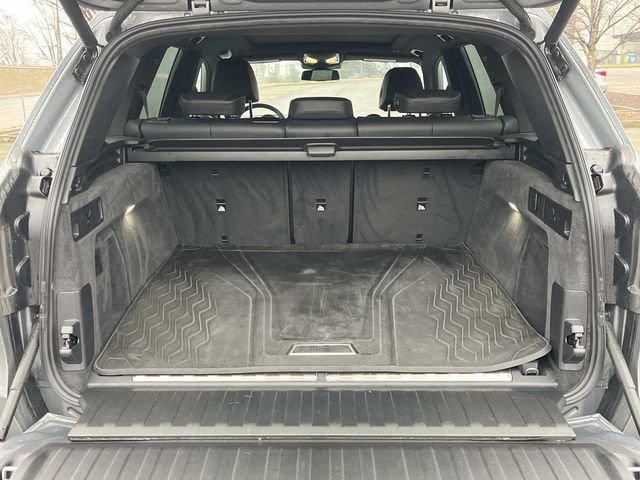 Used 2025 BMW X5 xDrive50e w/ Premium Package image 23
