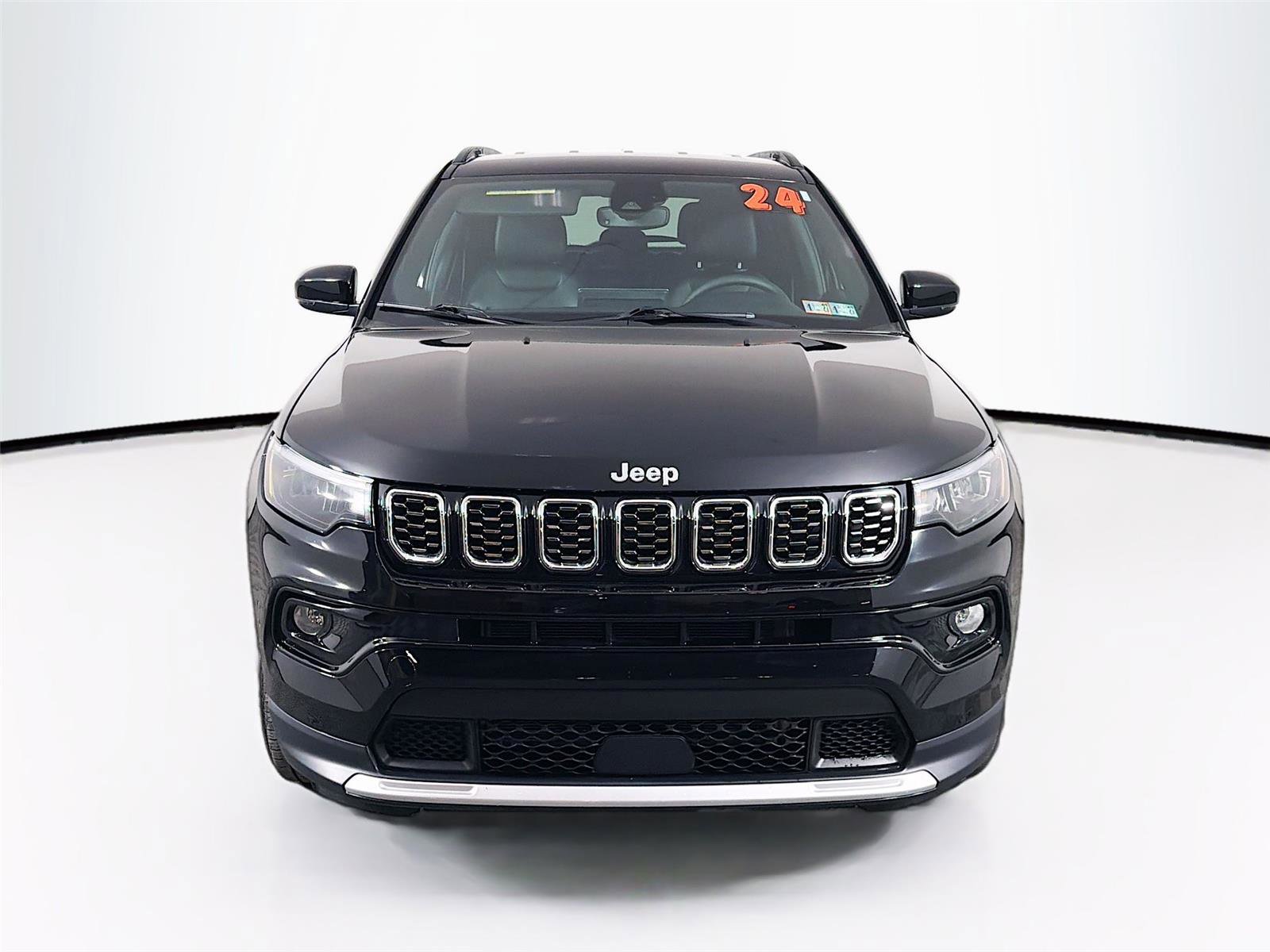 Used 2024 Jeep Compass Limited image 2