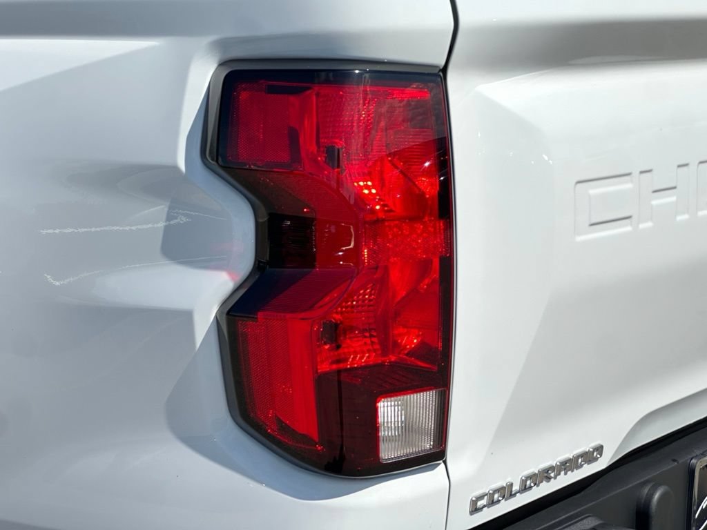 Used 2023 Chevrolet Colorado LT RWD image 28