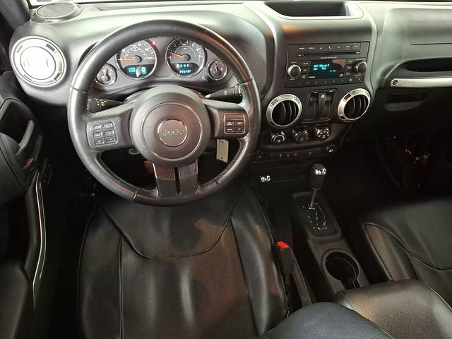 Used 2018 Jeep Wrangler Sahara w/ Connectivity Group image 2