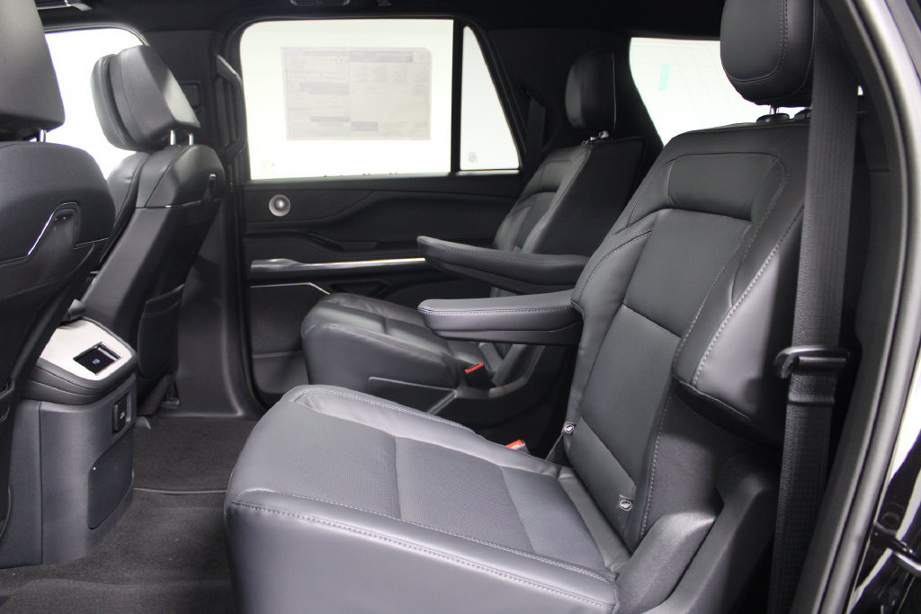 New 2026 Lincoln Navigator L Reserve w/ Jet Appearance Package AWD/4WD image 27