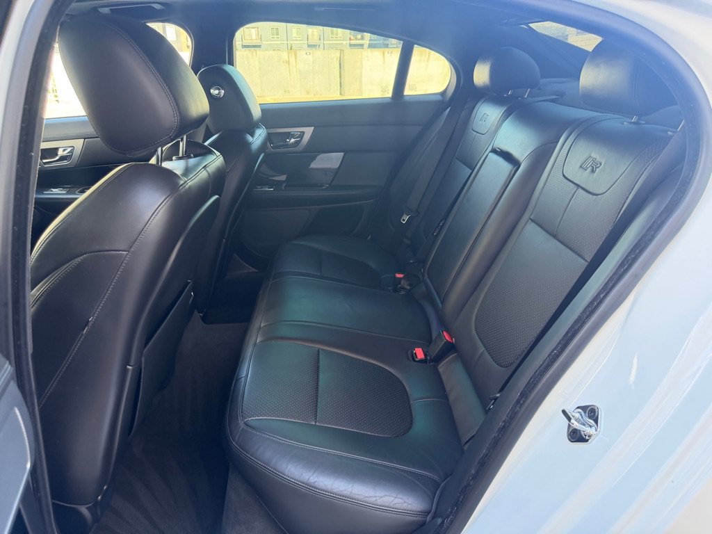 Used 2012 Jaguar XF R RWD image 23