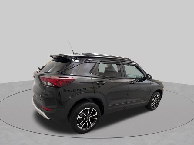 Used 2025 Chevrolet TrailBlazer LT w/ Convenience Package AWD/4WD image 5