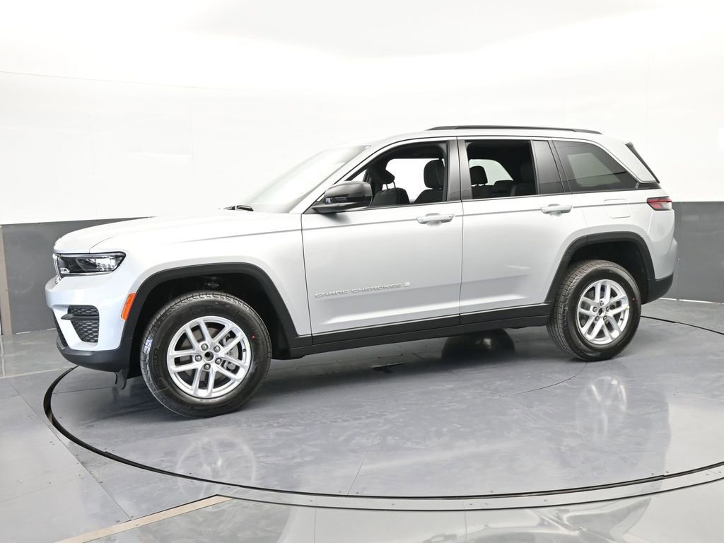 New 2026 Jeep Grand Cherokee Laredo X image 2