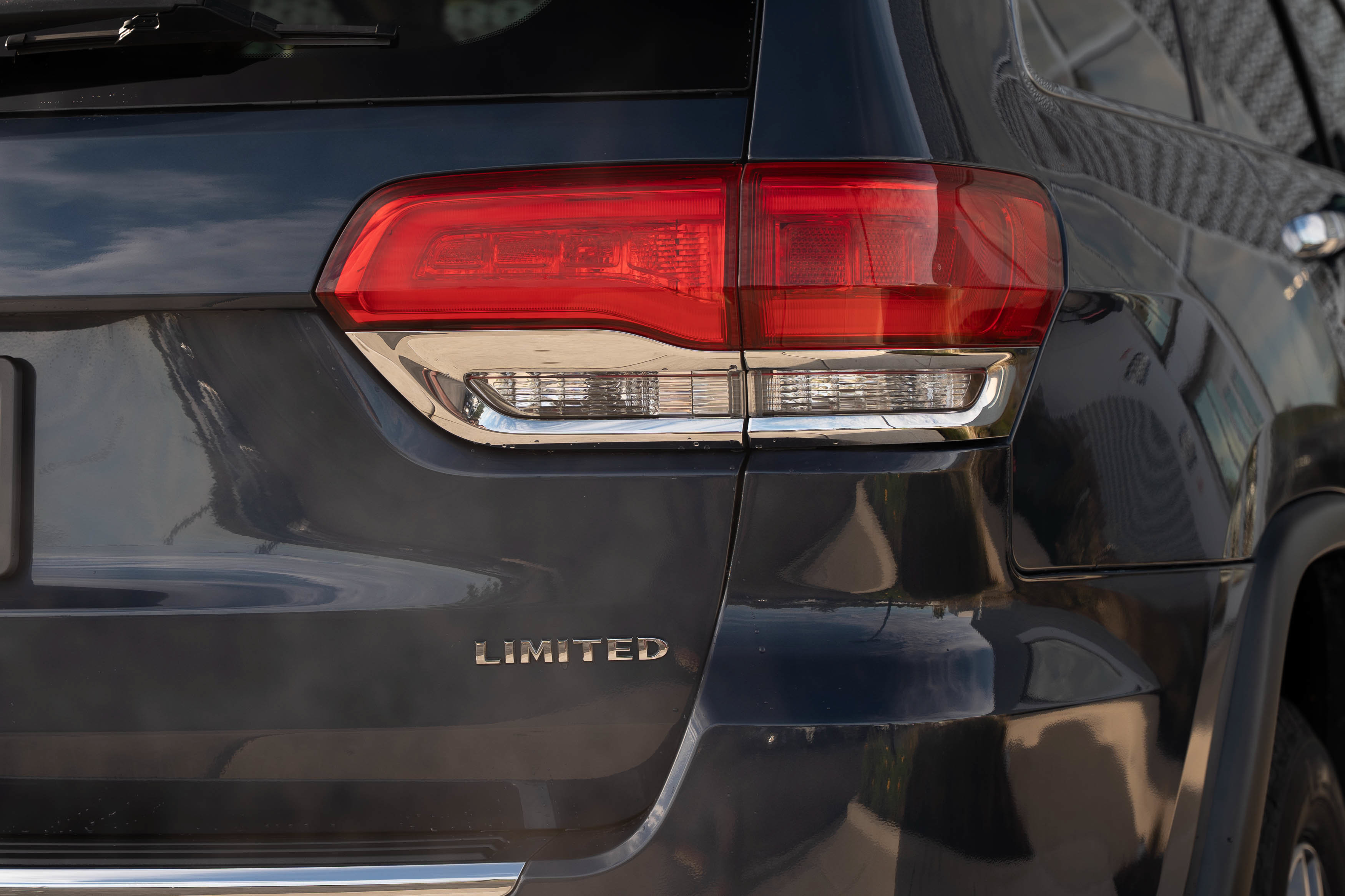 Used 2019 Jeep Grand Cherokee Limited w/ Trailer Tow Group IV AWD/4WD image 27