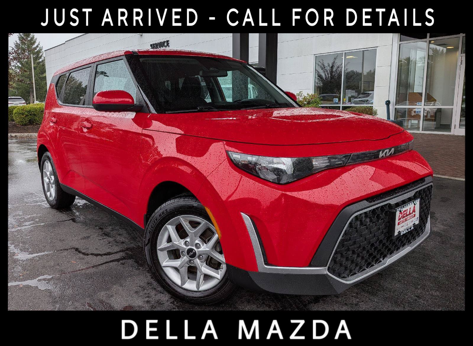 Used 2023 Kia Soul LX w/ LX Technology Package FWD image 1