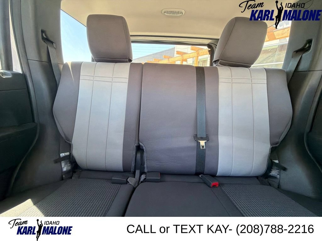 Used 2010 Jeep Liberty Renegade w/ Premium Group AWD/4WD image 14
