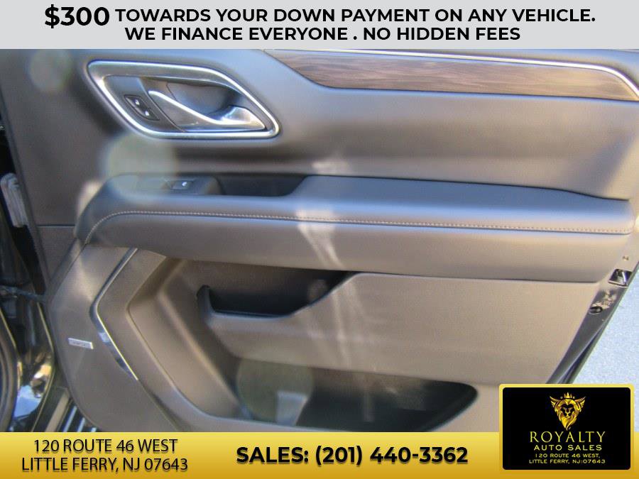 Used 2021 Chevrolet Suburban LT image 16