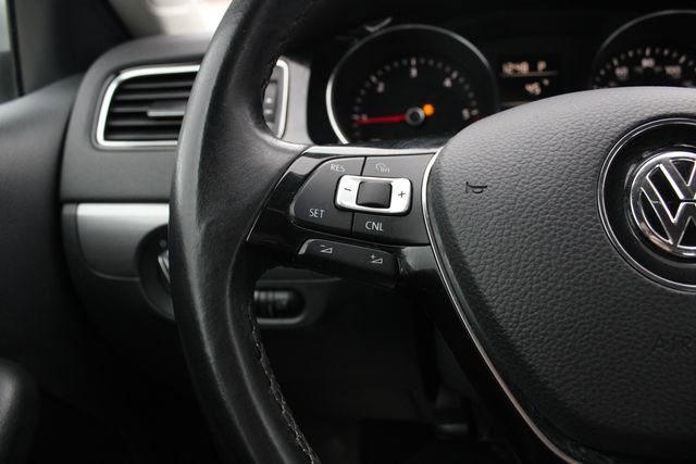 Used 2015 Volkswagen Jetta TDI SE FWD image 12