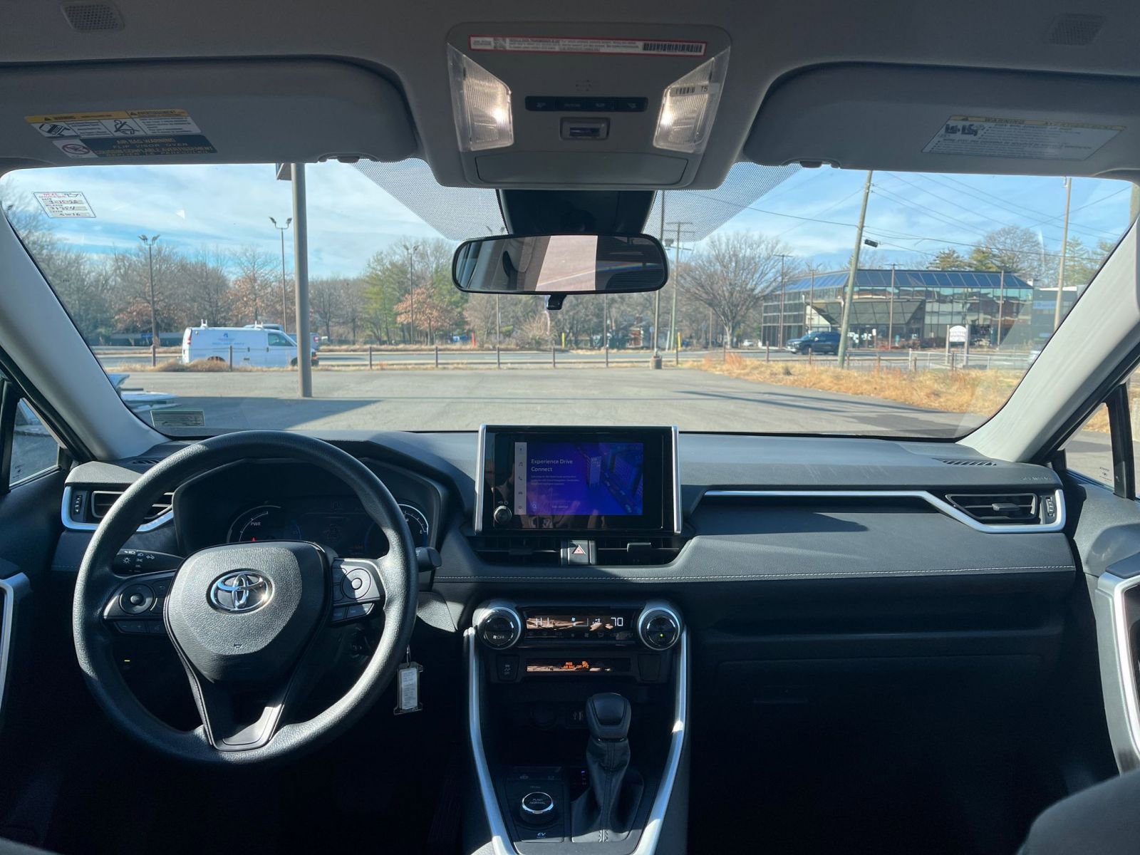 Used 2025 Toyota RAV4 LE image 32