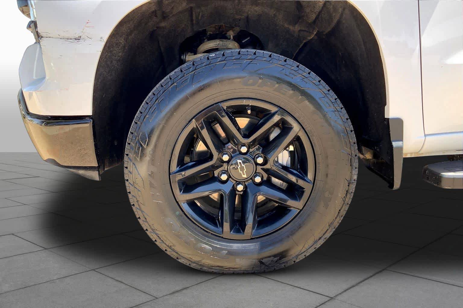 Used 2024 Chevrolet Silverado 1500 LT Trail Boss w/ Protection Package AWD/4WD image 11